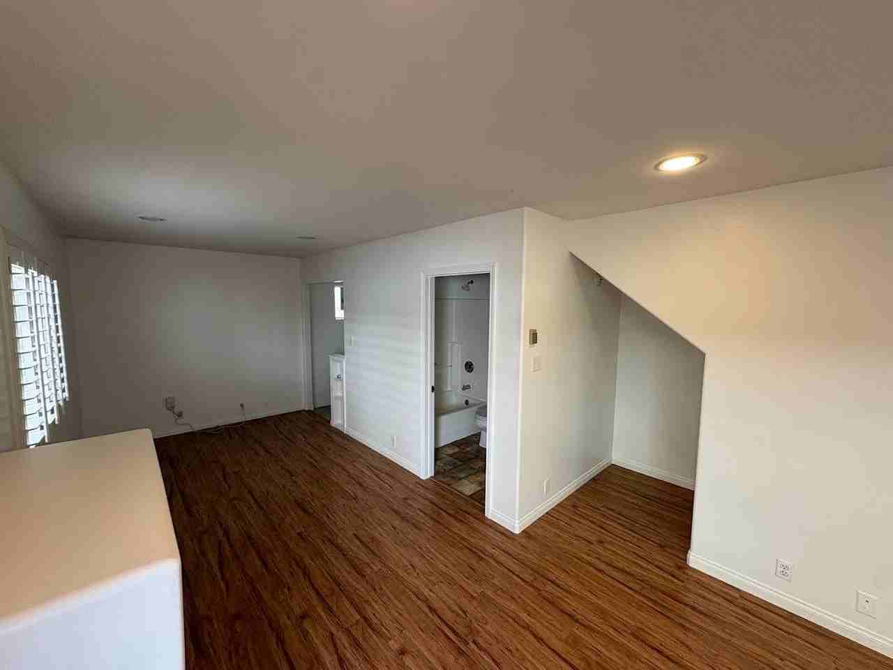237 Santa Monica Dr - Photo 3 of 7