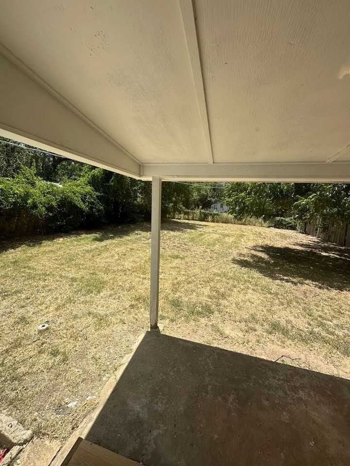 1912 Nw Ozmun Ave #1 - Photo 7 of 16