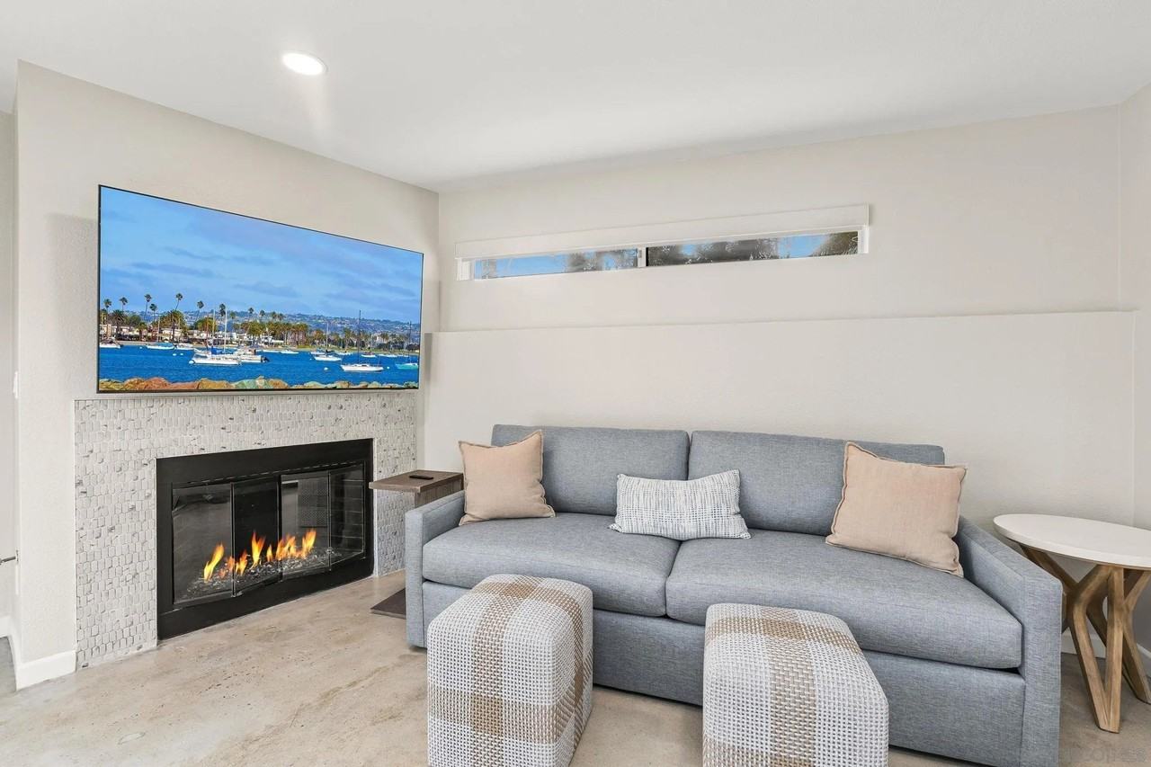 440 La Mesa Ave - Photo 5 of 10