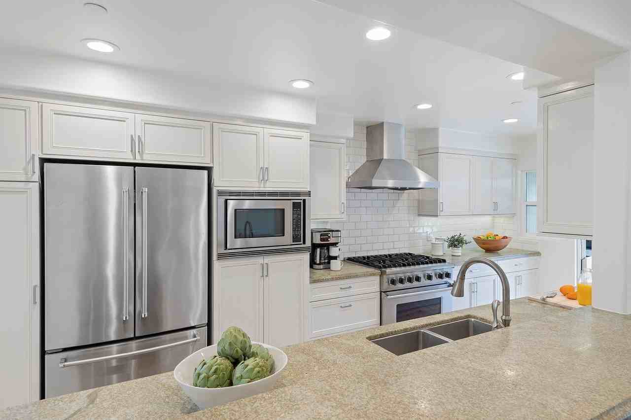 1126 Hill Rd - Photo 7 of 43