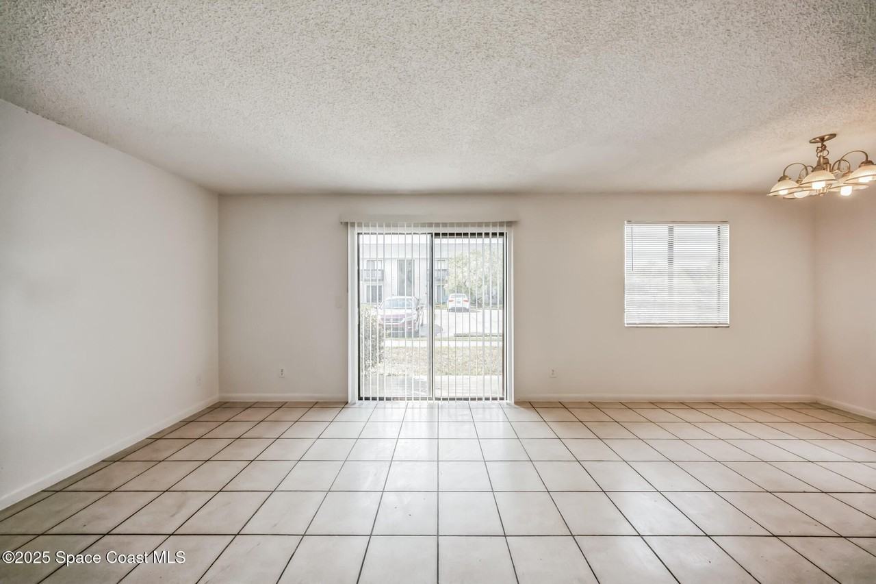 451 Mercury Ave Se #102 - Photo 7 of 20