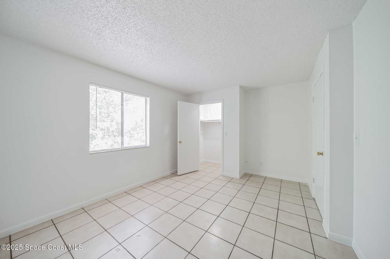 441 Mercury Ave Se #203 - Photo 7 of 17