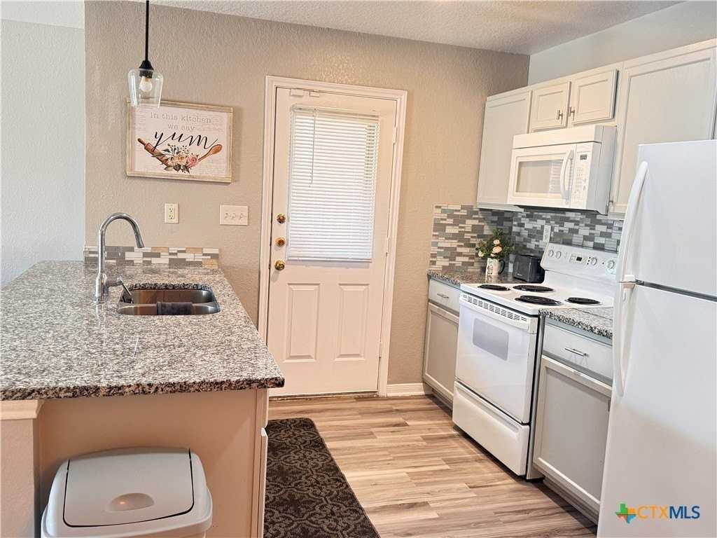 4603 John David Dr #A - Photo 5 of 20