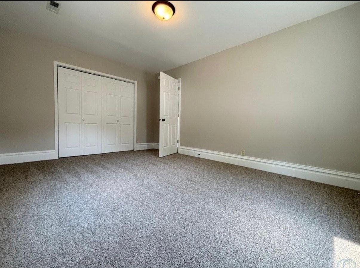 3427 Garretson Ave #1 - Photo 6 of 10