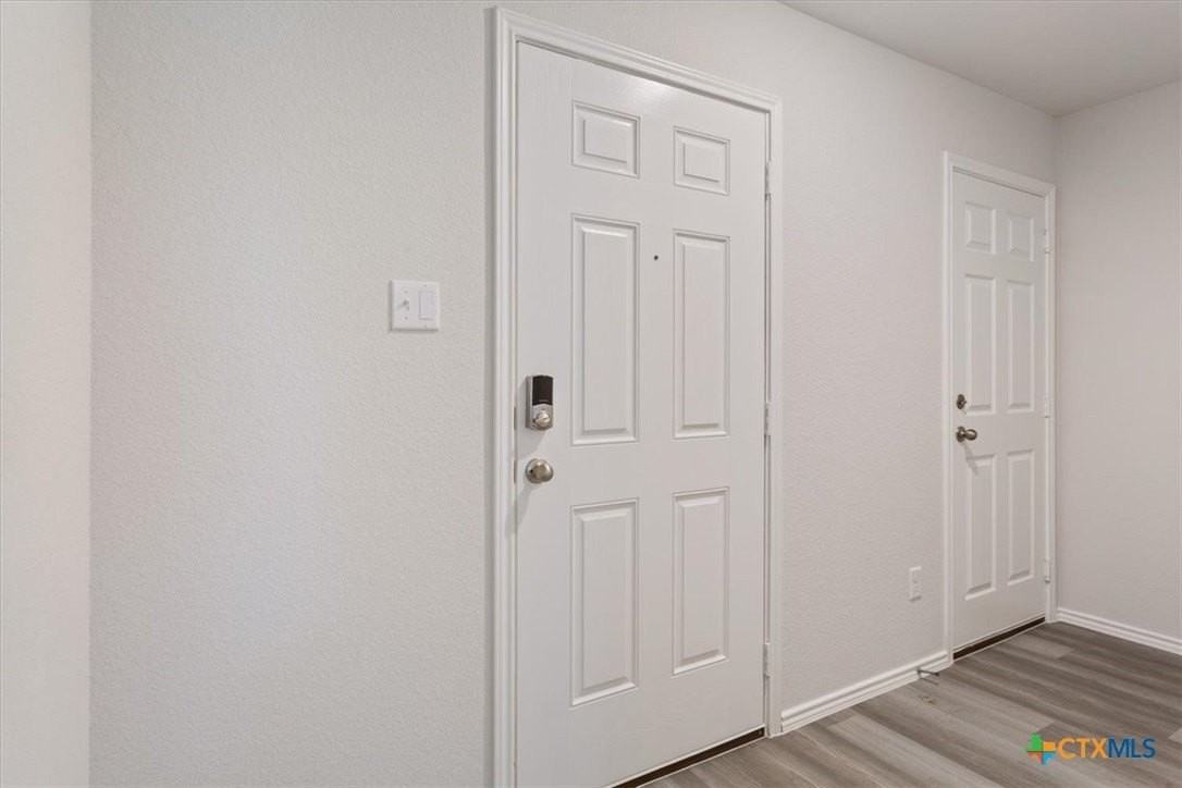 1122 Newey Circle - Photo 5 of 25