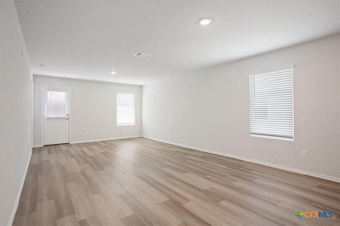 1122 Newey Circle - Photo 6 of 25