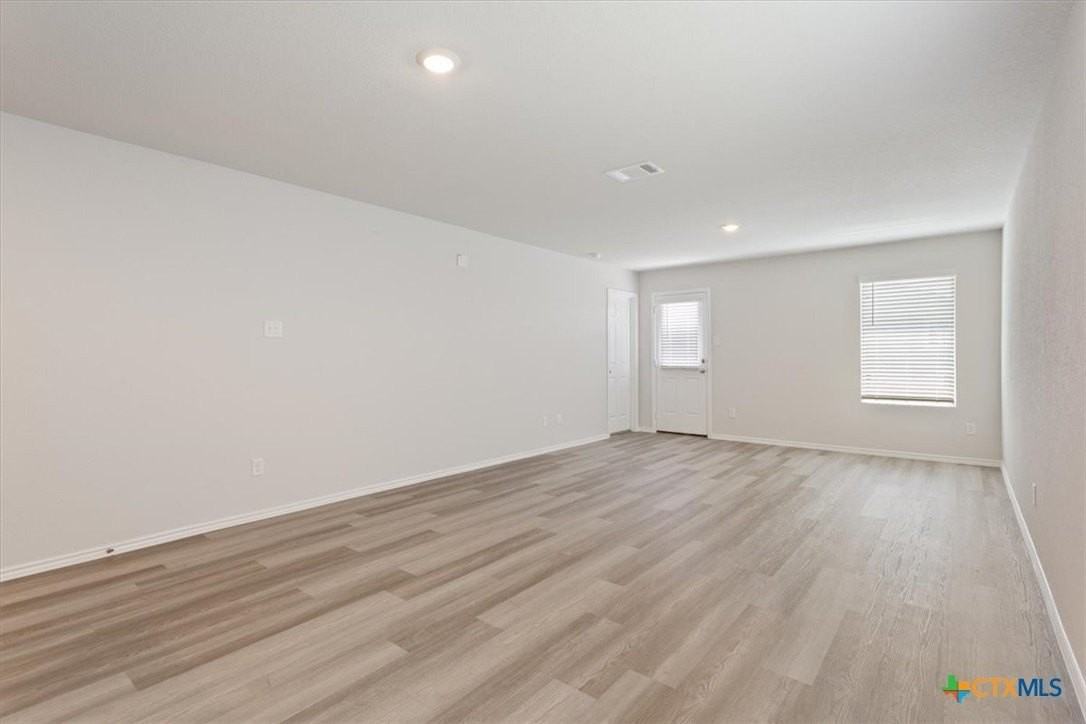 1122 Newey Circle - Photo 7 of 25