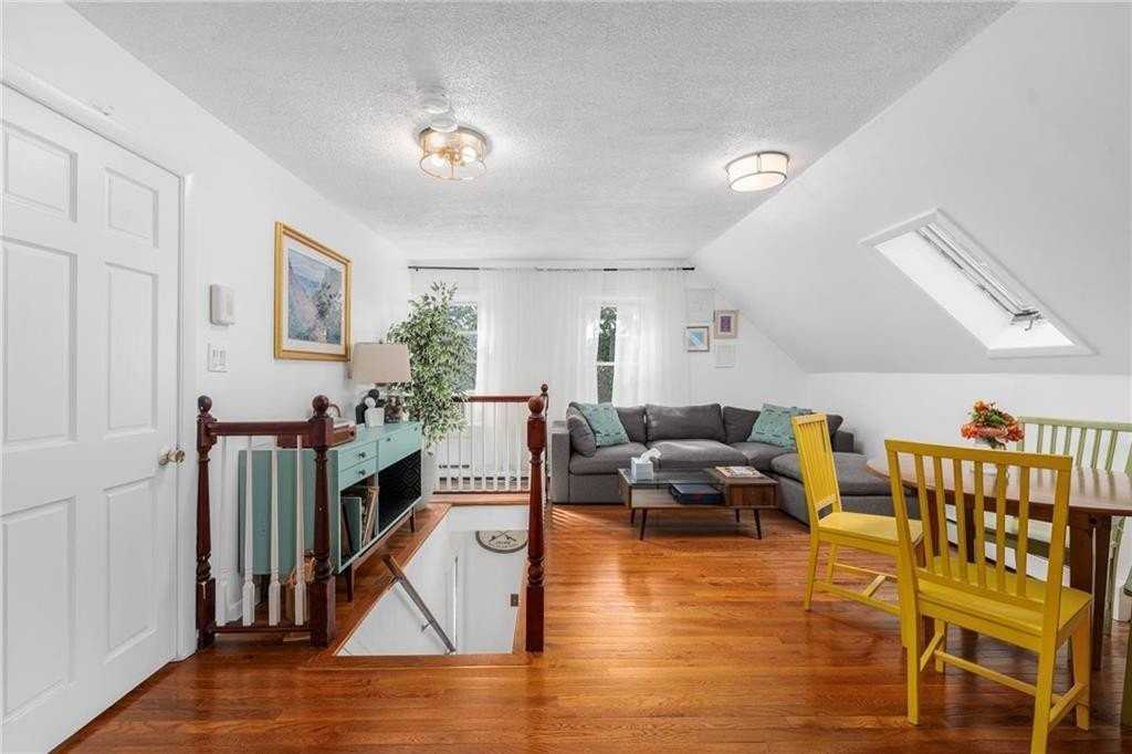 183 Wood St #3 - Photo 6 of 32