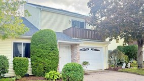 863 Stratford Ln - Photo 1 of 1