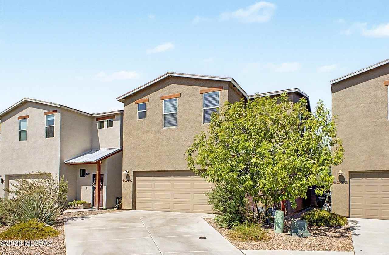 4240 E Columbus Park Pl - Photo 4 of 32