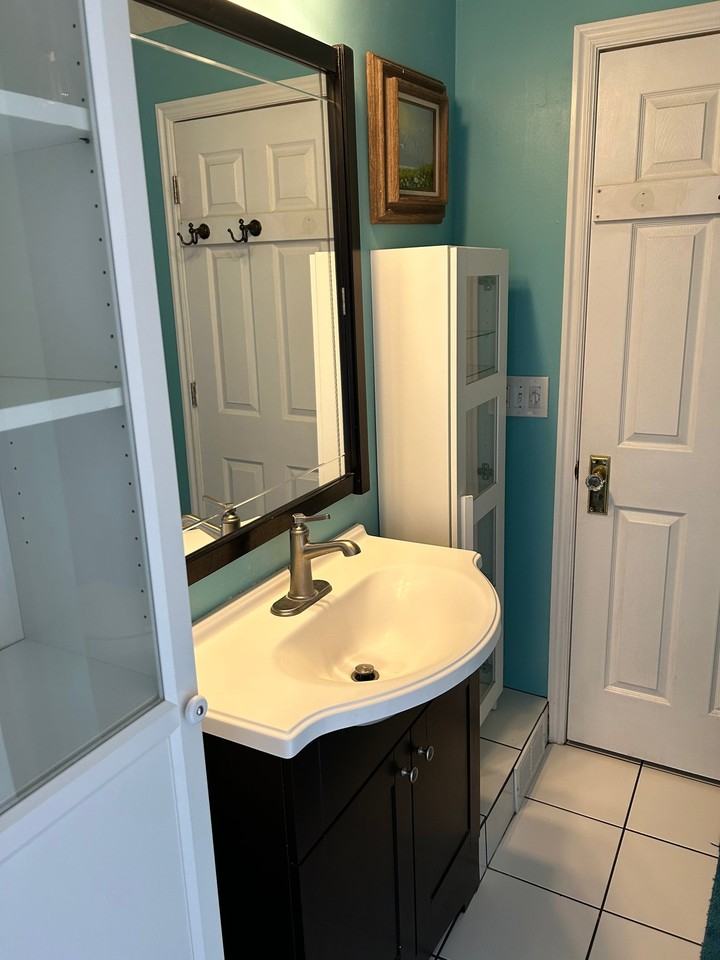 1428 Springdell Cir - Photo 4 of 13