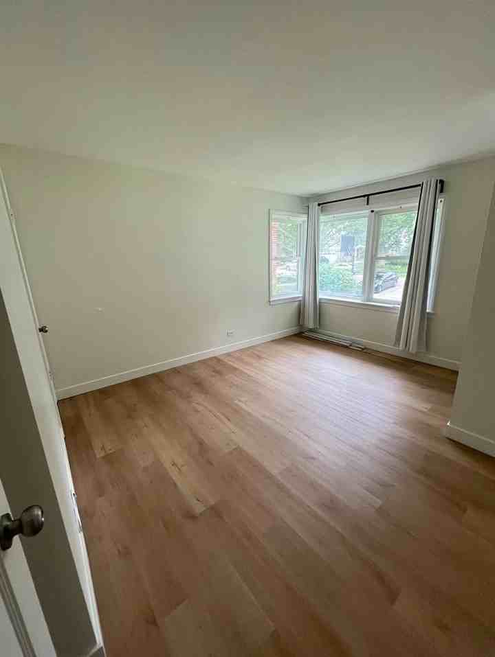127 S Forest Ave - Photo 5 of 17