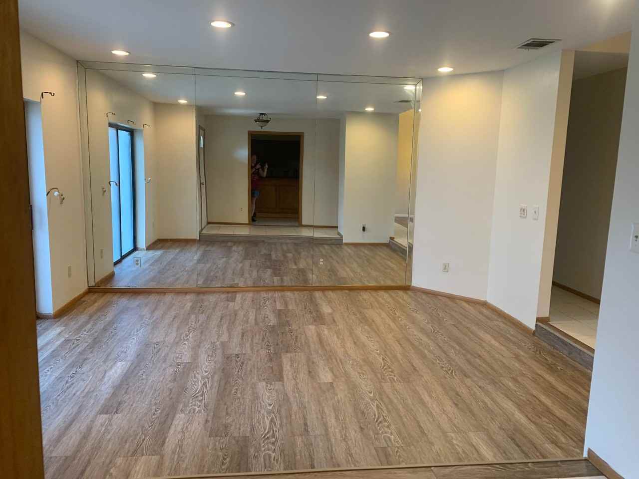 1671 Grange Cir - Photo 4 of 14