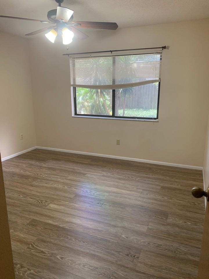 1671 Grange Cir - Photo 5 of 14