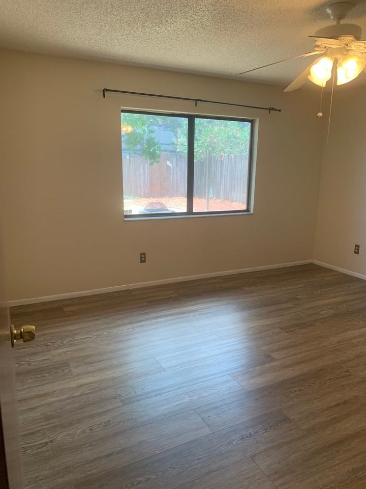 1671 Grange Cir - Photo 7 of 14