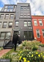 256 15th St Se #1 - Photo 1 of 1