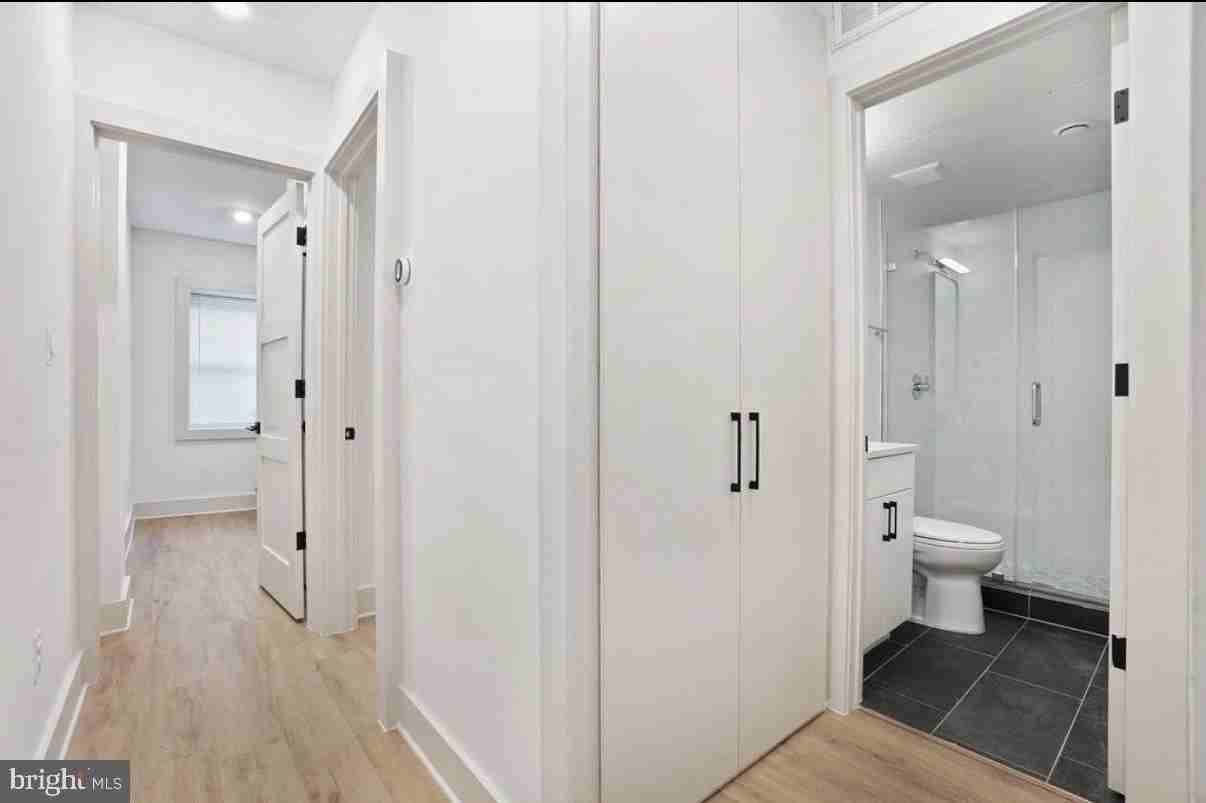 256 15th St Se #1 - Photo 5 of 11