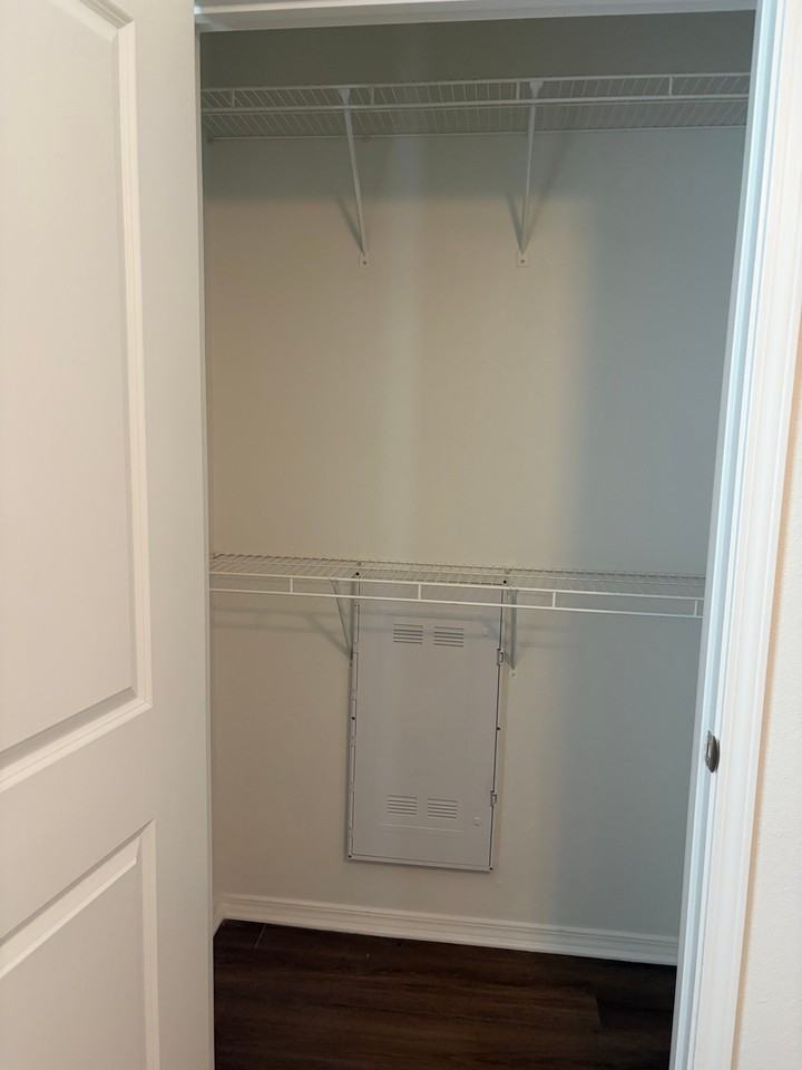 501 Dallas St Sw #7D - Photo 5 of 13