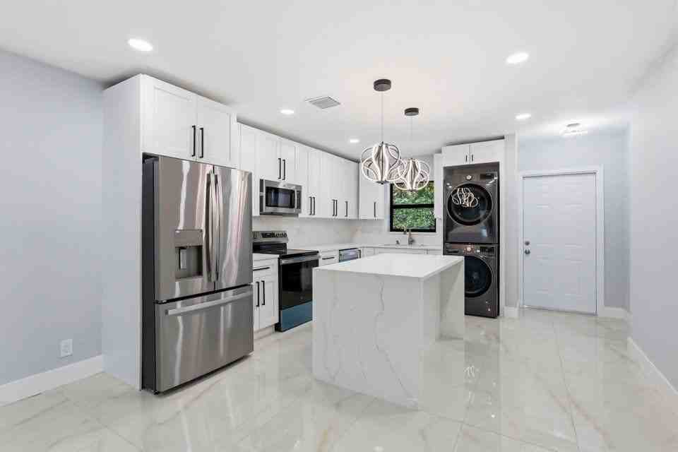 2999 Ne 2nd Ave