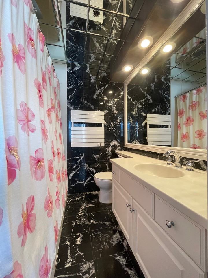 48 W Broadway #801N - Photo 7 of 17