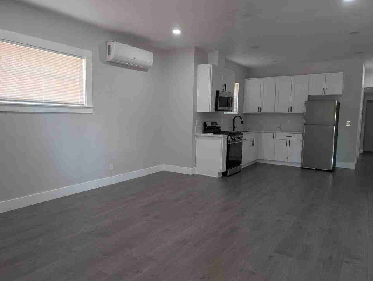 3733 Myers St - Photo 2 of 13