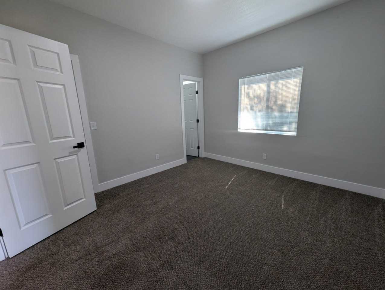 3733 Myers St - Photo 6 of 13