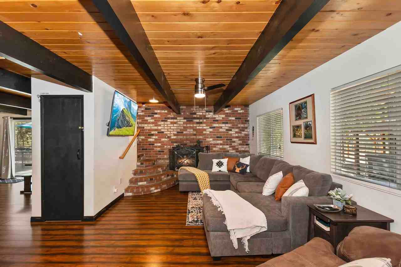 1126 Sugarpine Rd - Photo 7 of 20