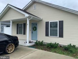 featured image of 3 Peck Ave
