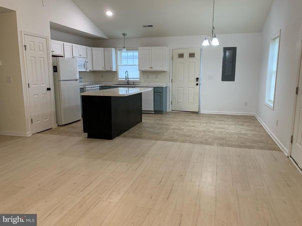 3 Peck Ave - Photo 5 of 15