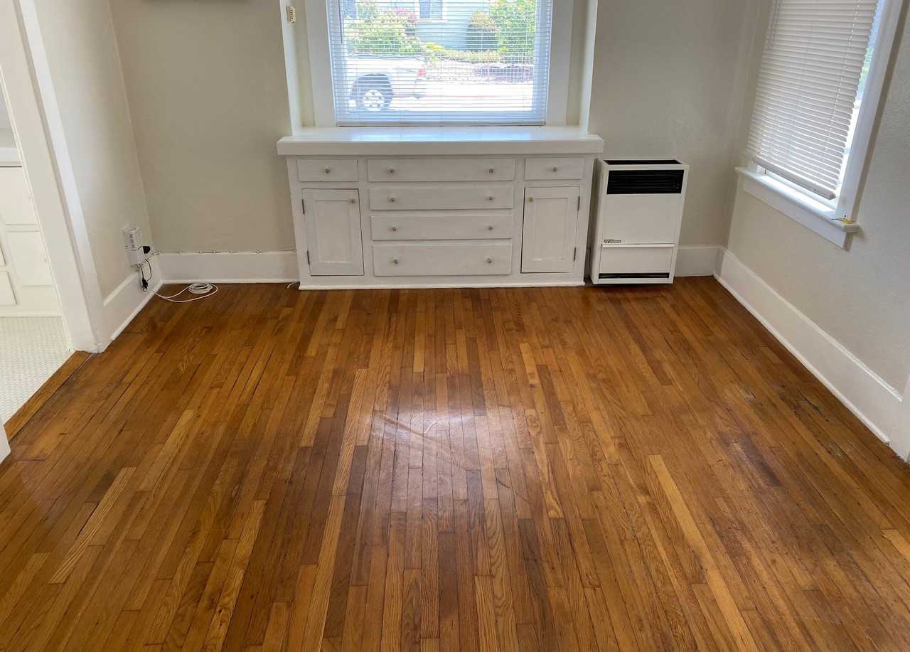 3224 30th St - Photo 2 of 12