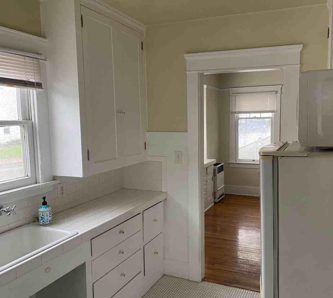 3224 30th St - Photo 6 of 12