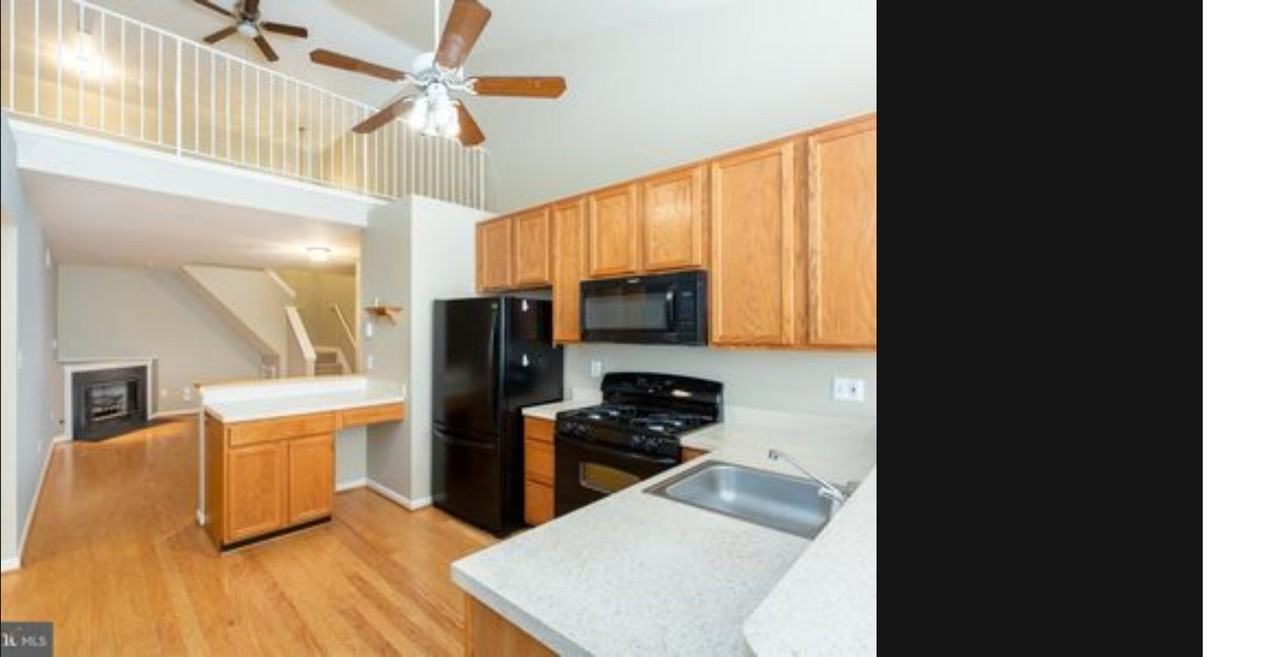 9215 Azure Ct #201 - Photo 3 of 10