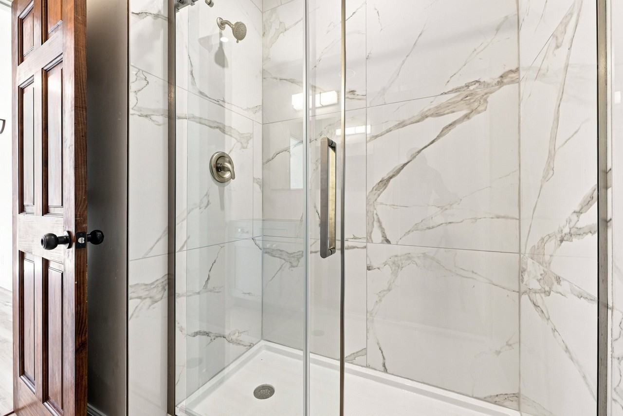 303 S Main St - Photo 5 of 18