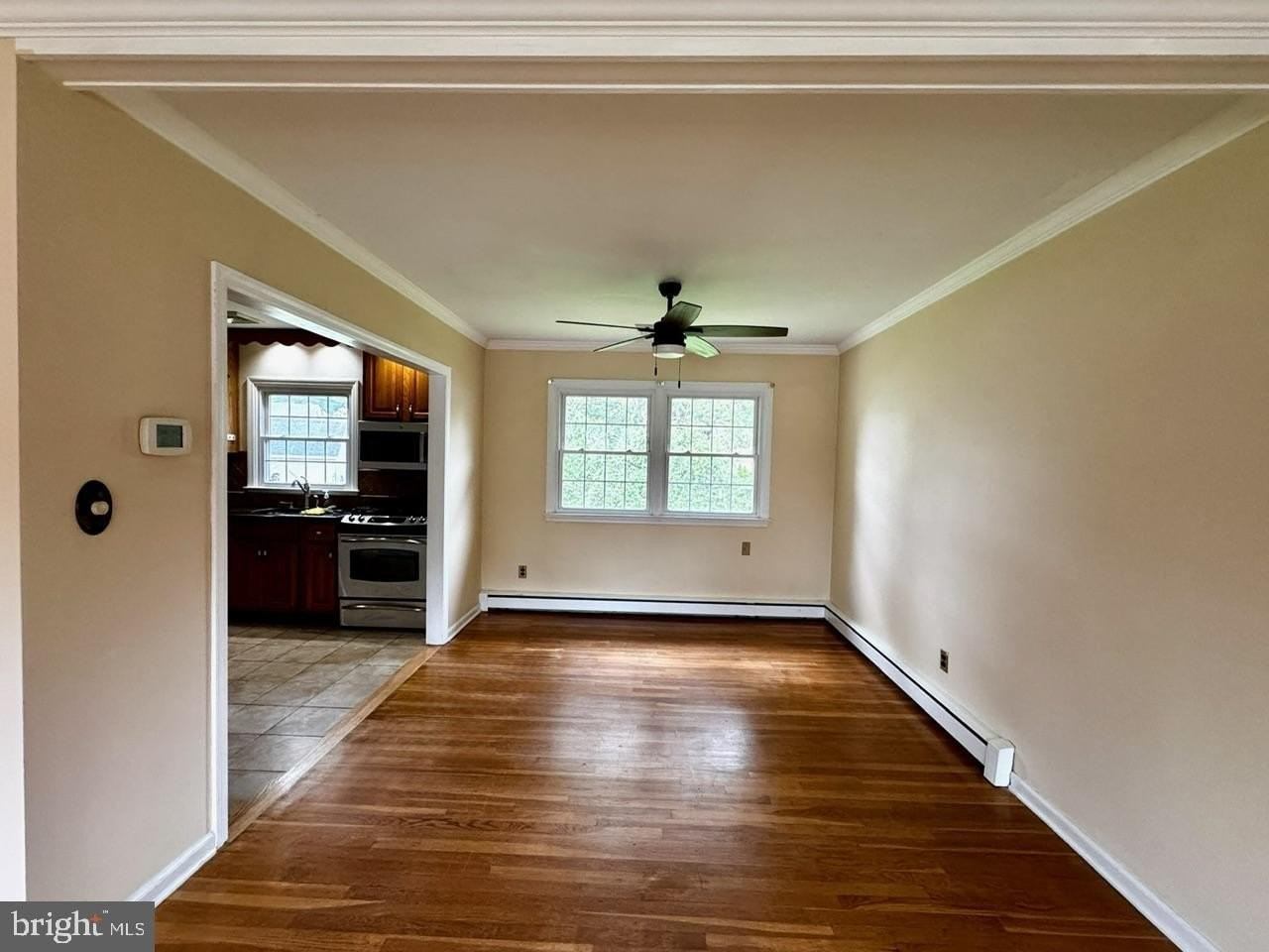 119 Forsythia Dr - Photo 3 of 10