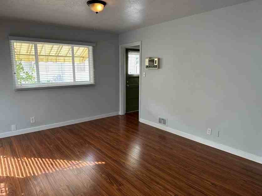 763 N Colorado St - Photo 2 of 15