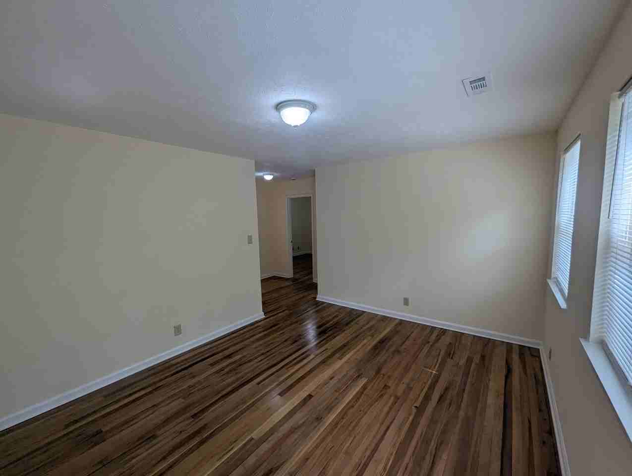22B Iris St #B - Photo 2 of 19