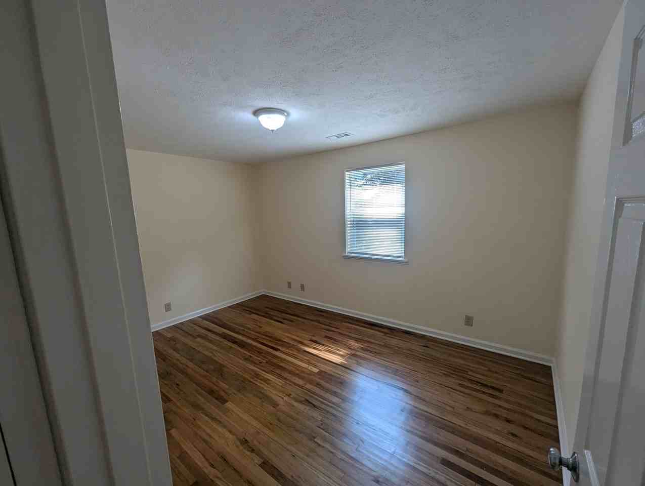 22B Iris St #B - Photo 6 of 19