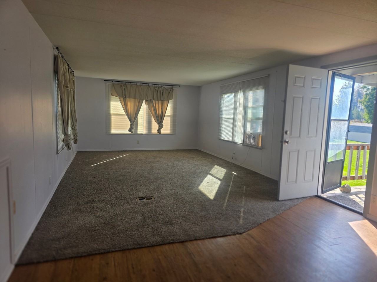 4001 E Denison Chattaroy Rd #8 - Photo 3 of 10