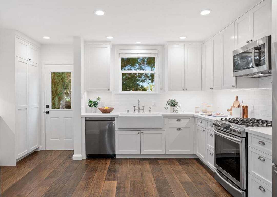 220 26th Ave - Photo 7 of 15