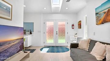 featured image of 2608 Overland Ave