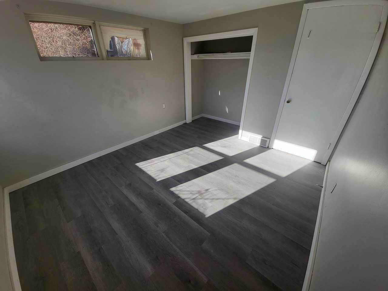 1418 W Waldo Ave - Photo 2 of 16