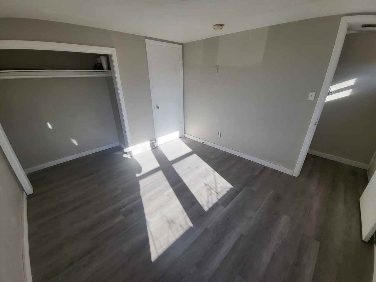 1418 W Waldo Ave - Photo 3 of 16