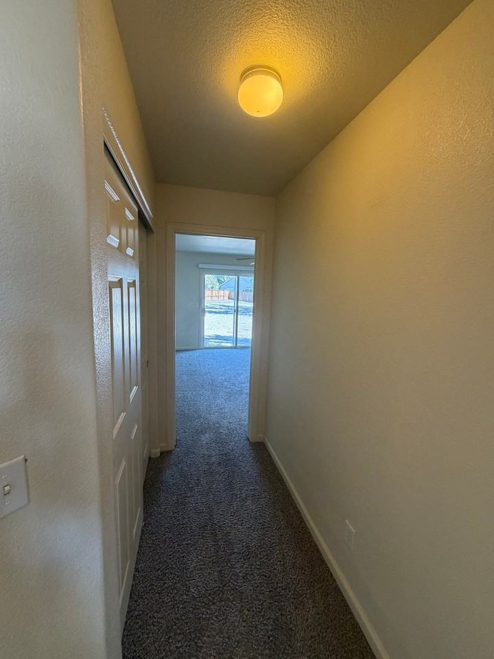 1526 Golf Ct - Photo 7 of 14
