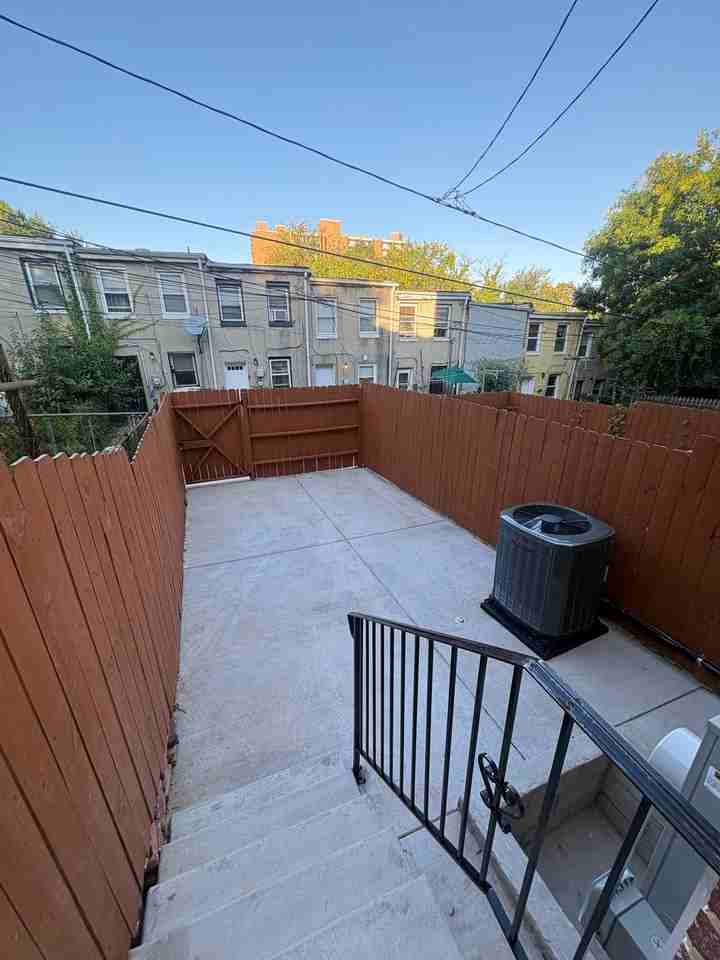 1145 Myrtle Ave - Photo 7 of 20