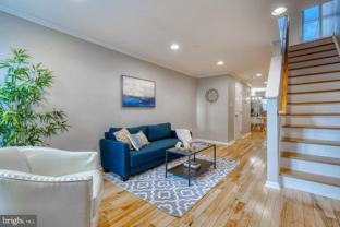 233 S Highland Ave - Photo 1 of 1