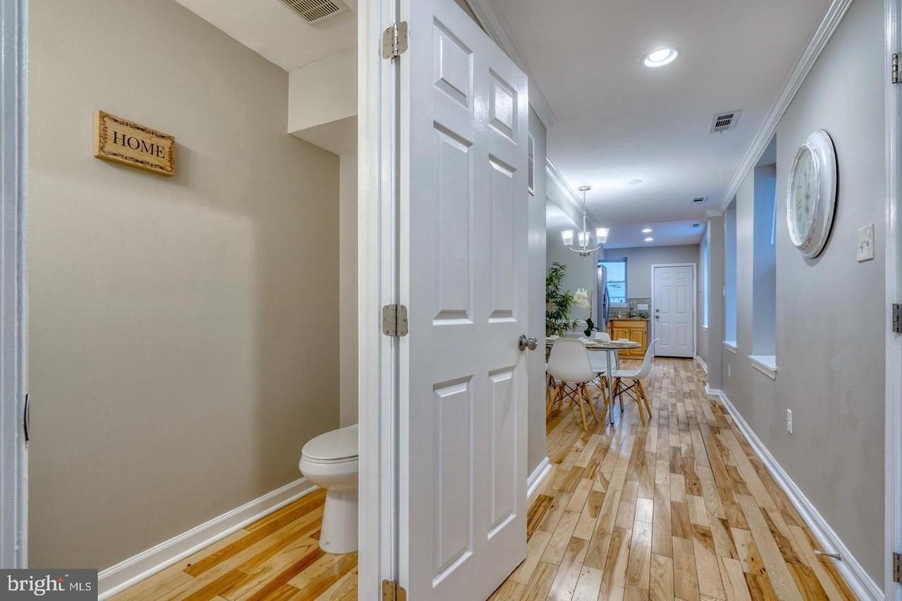233 S Highland Ave - Photo 5 of 20
