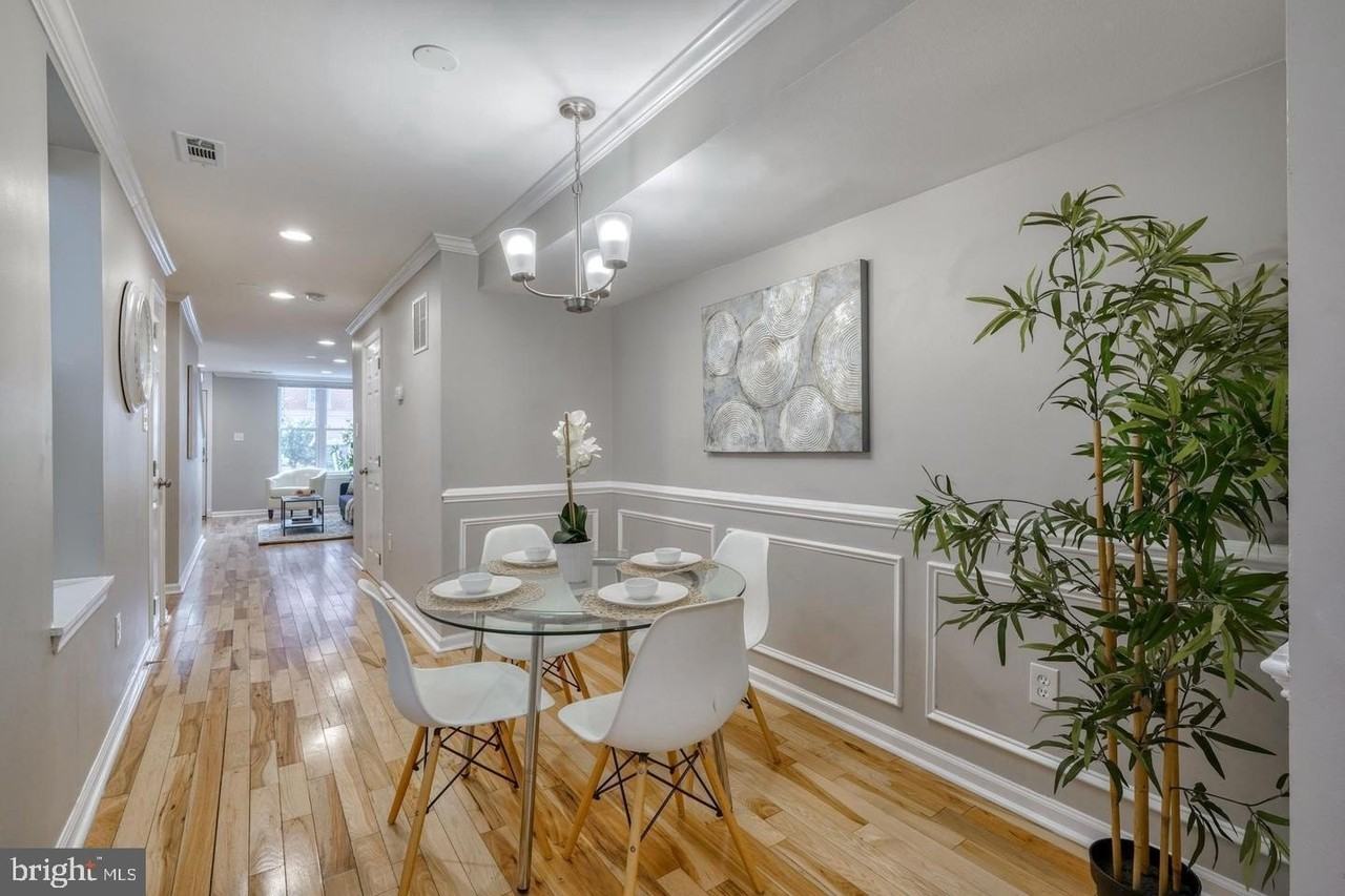 233 S Highland Ave - Photo 7 of 20