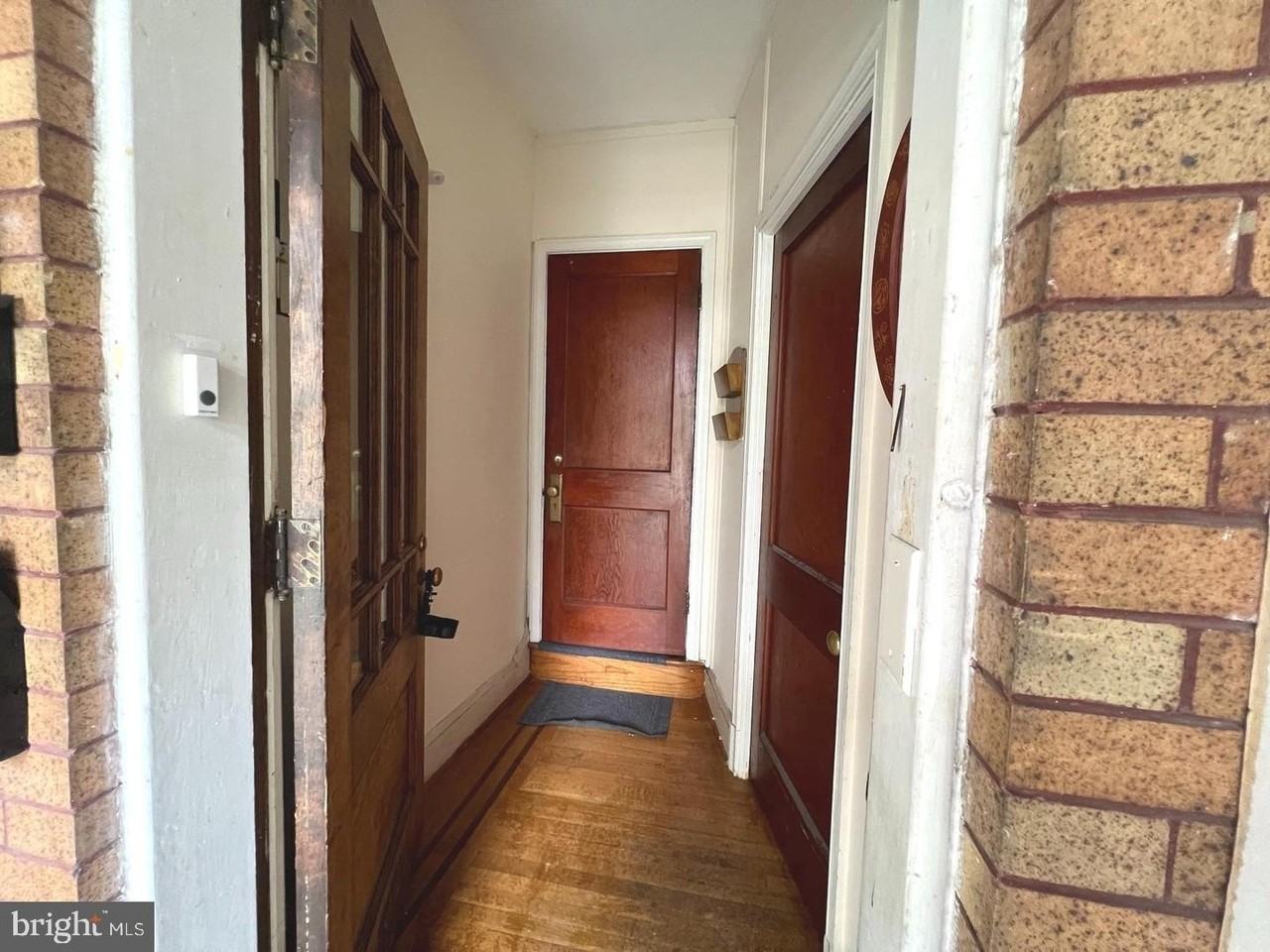 1333 W 40th St - Photo 3 of 14