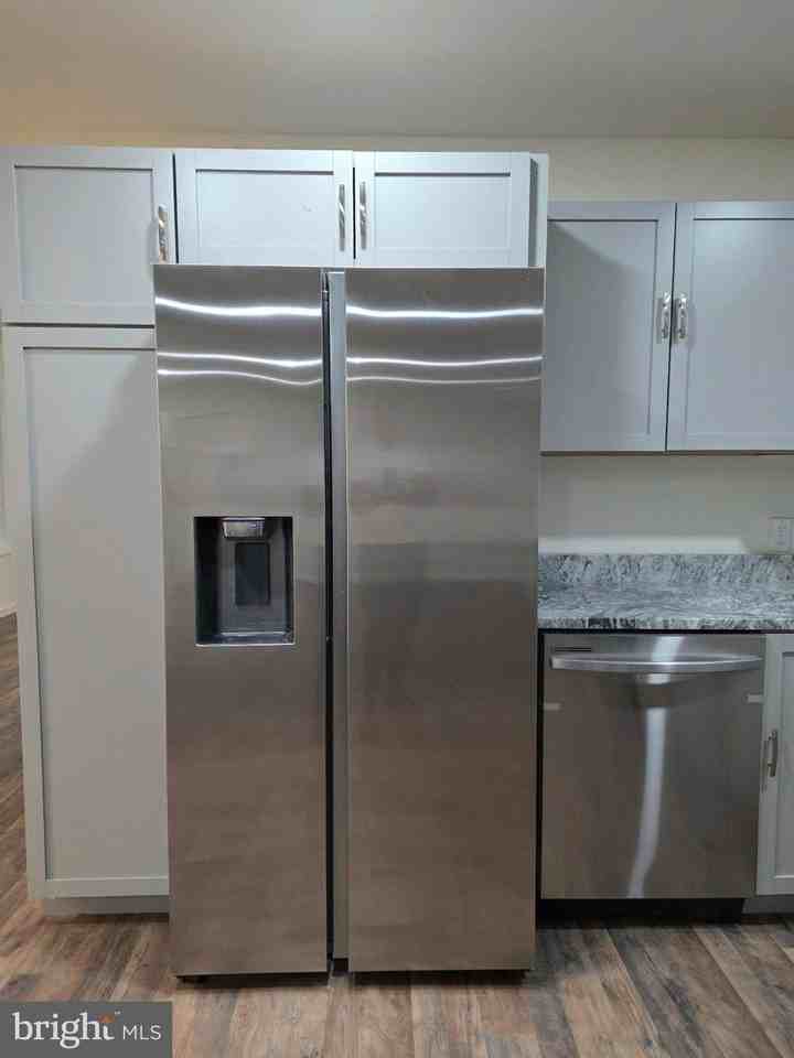 522 Pine St - Photo 7 of 34