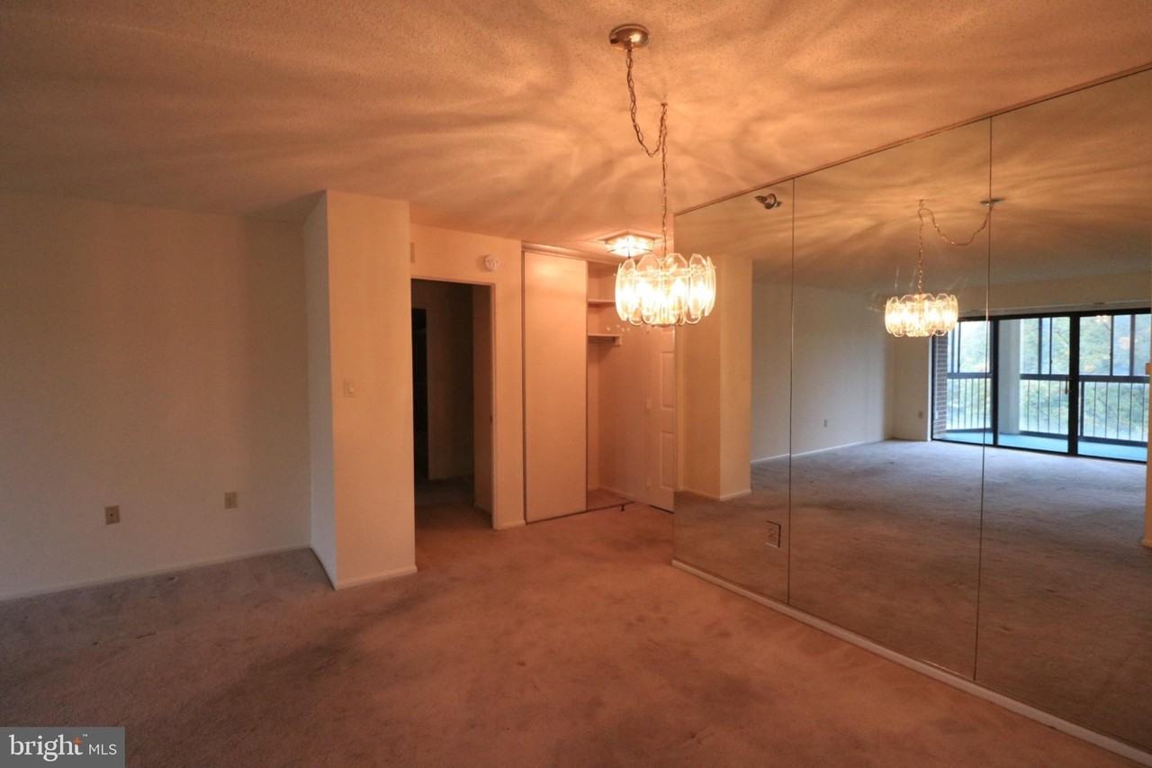15107 Interlachen Dr #2-521 - Photo 4 of 8